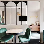Victor Hugo - Trocadero Luxury Apartment